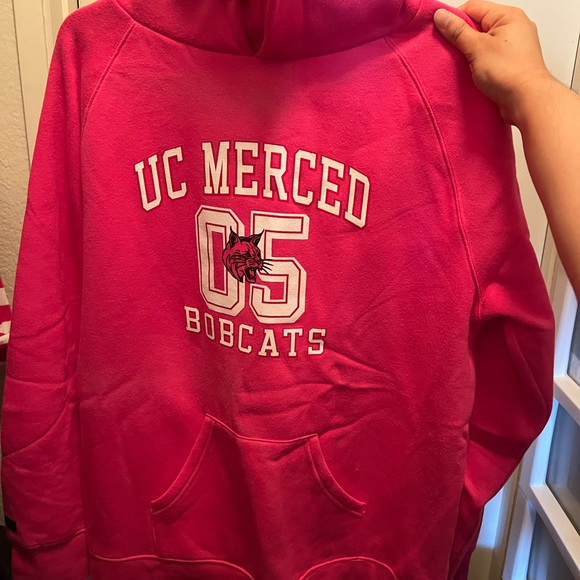 UC MERCED BOBCAT Sweater - Picture 1 of 4